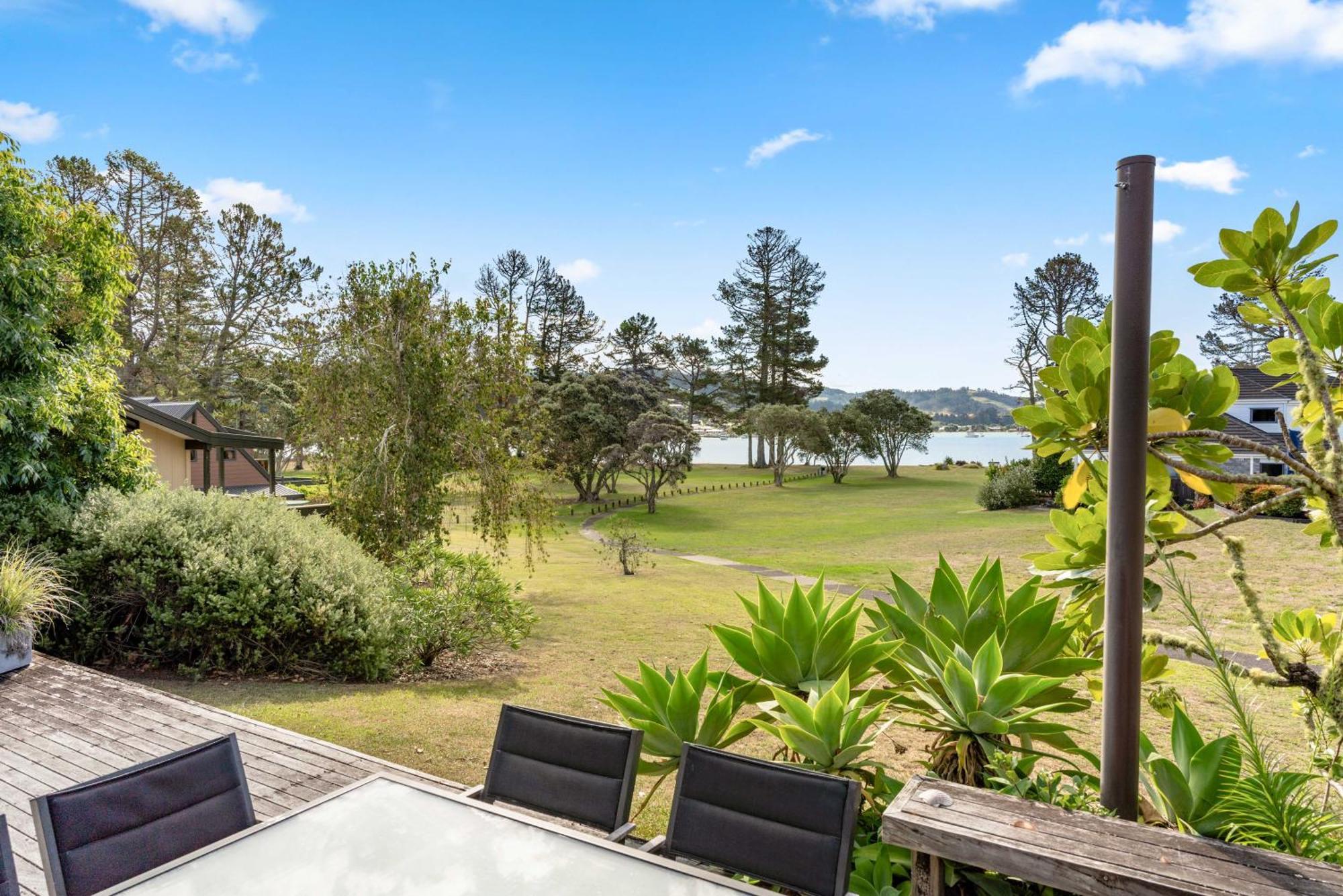 Pauanui Beach House Suntrap Luaran gambar