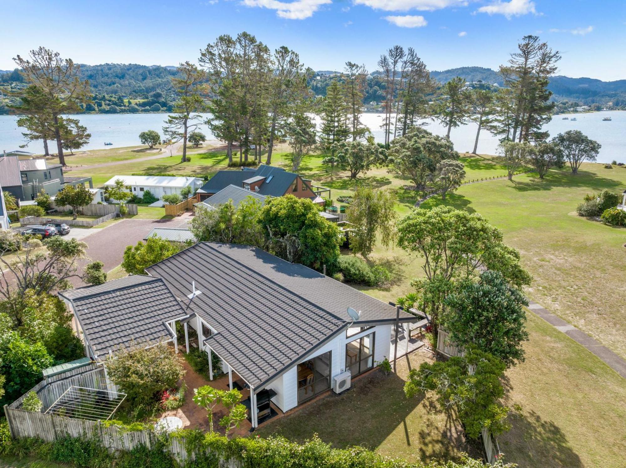 Pauanui Beach House Suntrap Luaran gambar